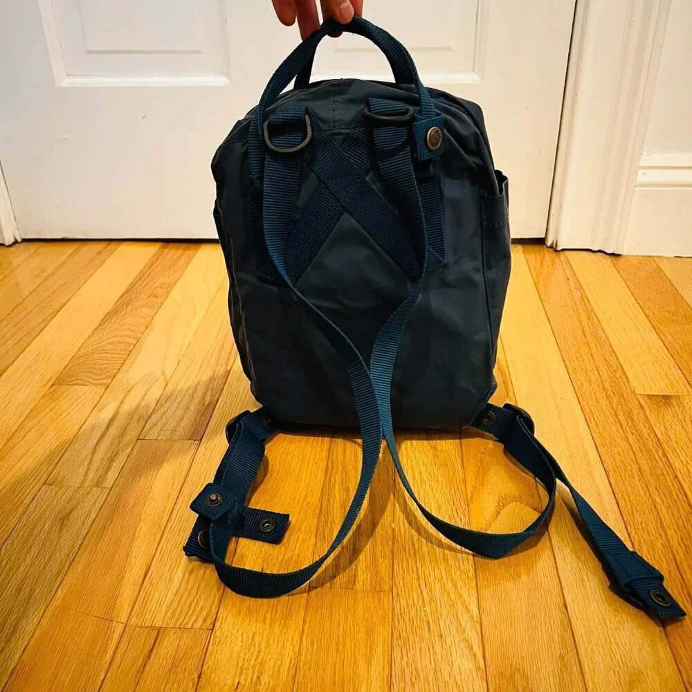 Fjall Raven Fjallraven Kånken Mini EVERYDAY OUTDOOR Backpack Bag